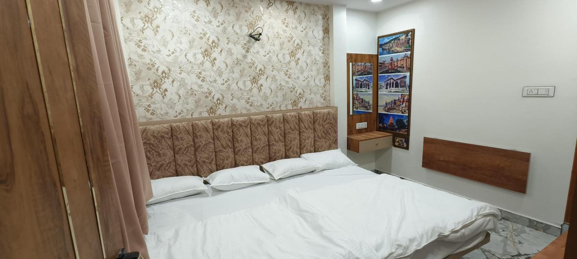 Hotel Malay Inn Удджайн Экстерьер фото