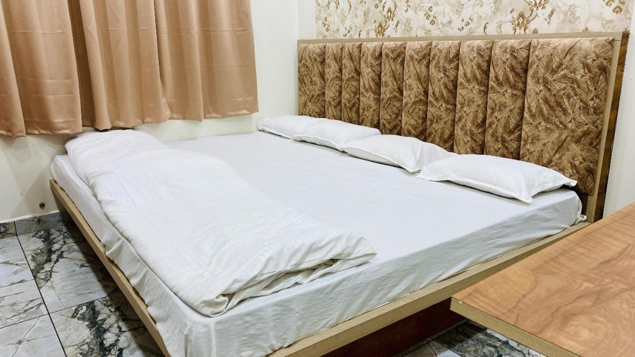 Hotel Malay Inn Удджайн Экстерьер фото