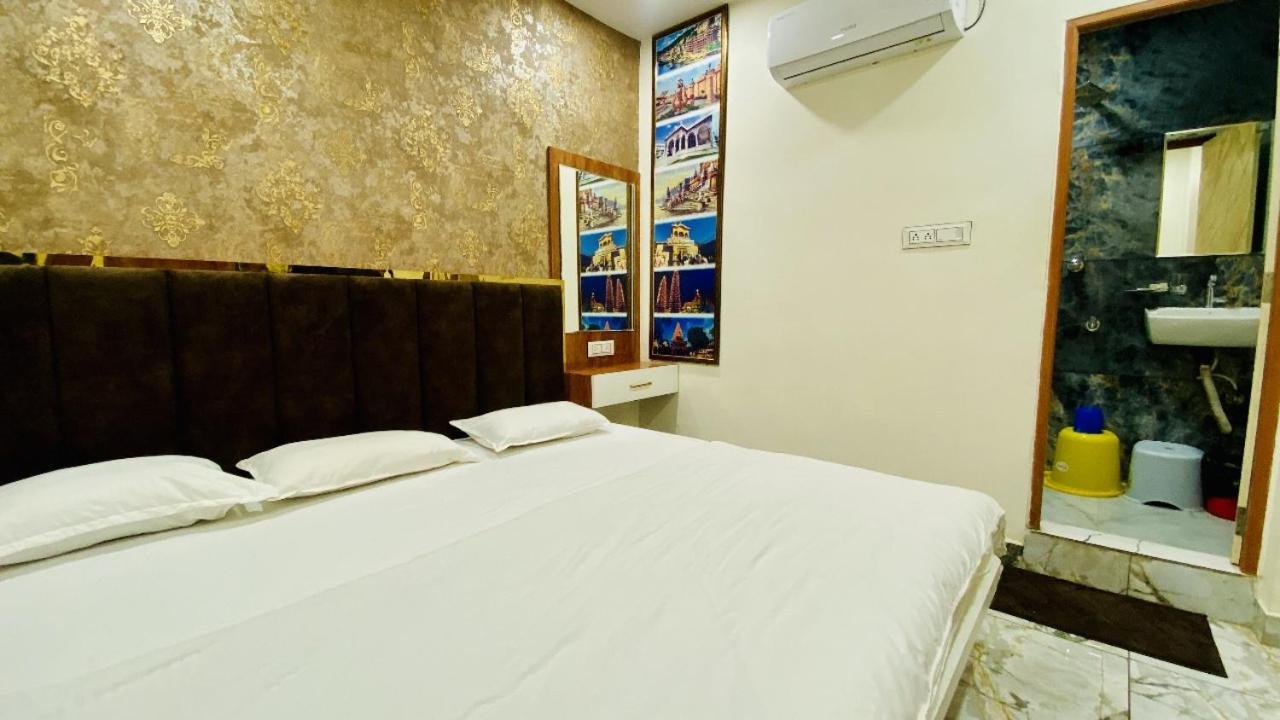 Hotel Malay Inn Удджайн Экстерьер фото