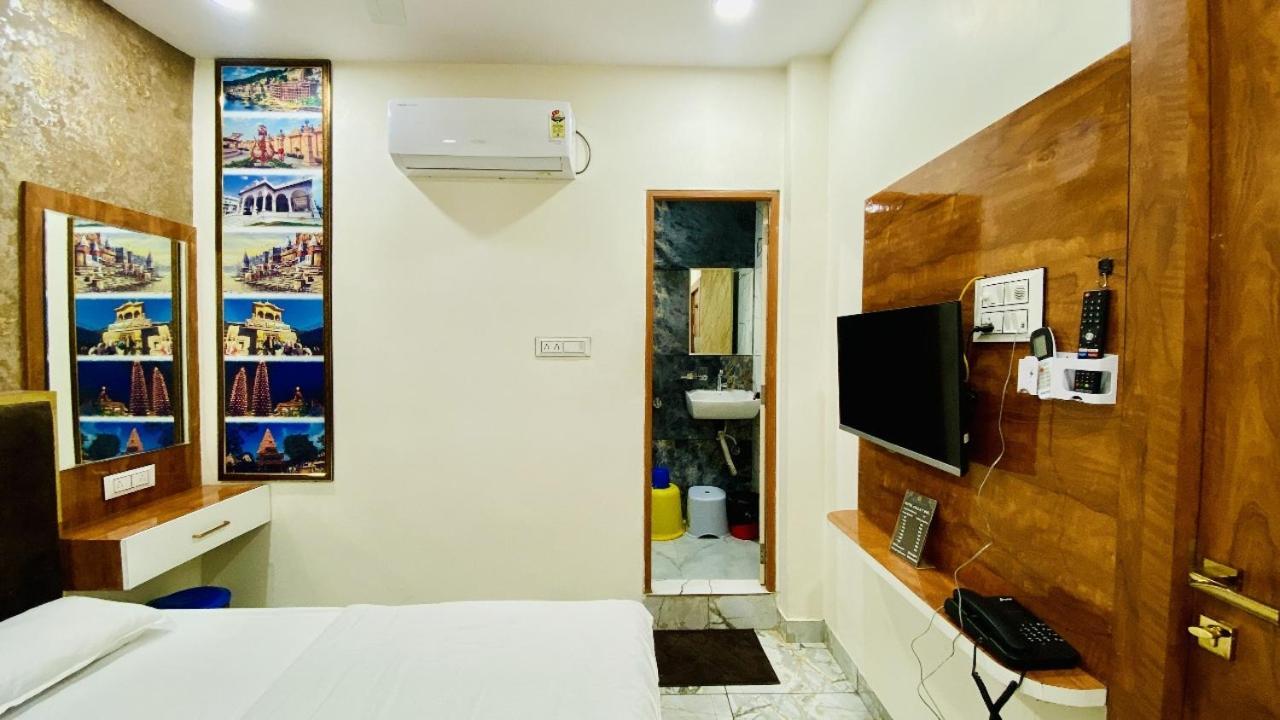 Hotel Malay Inn Удджайн Экстерьер фото