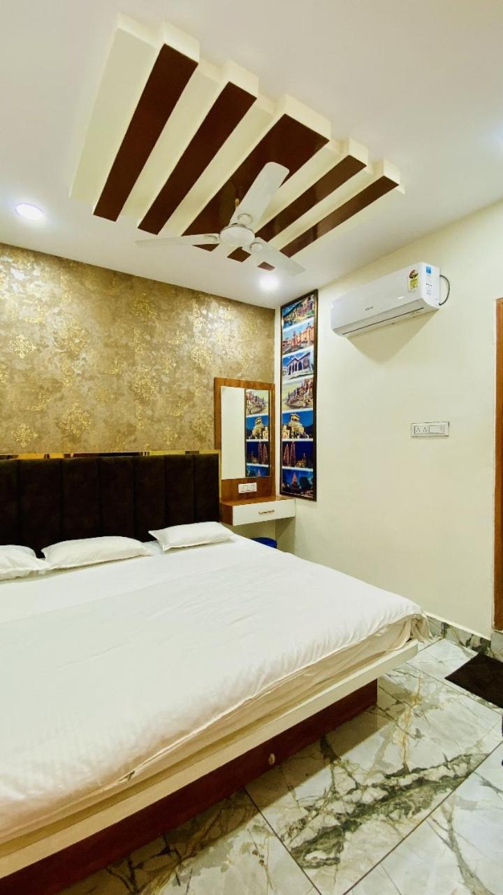 Hotel Malay Inn Удджайн Экстерьер фото