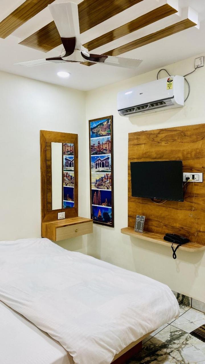 Hotel Malay Inn Удджайн Экстерьер фото