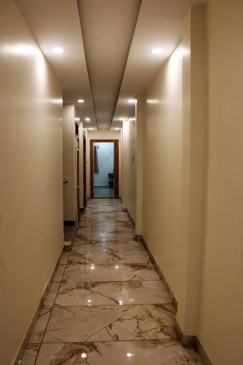 Hotel Malay Inn Удджайн Экстерьер фото